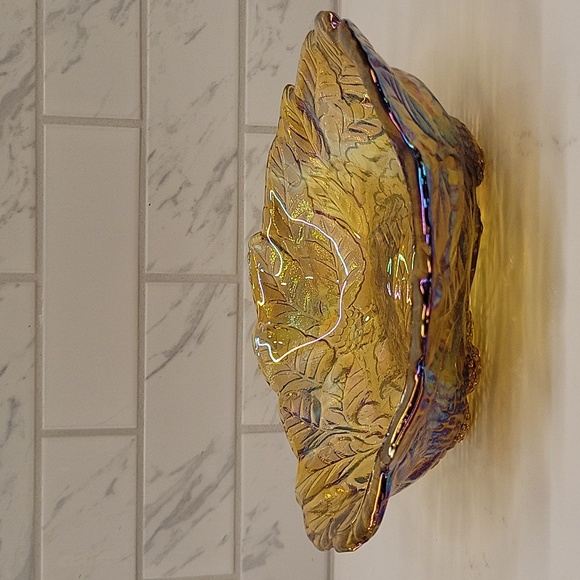 Beautiful Loganberry Carnival Glass Bowl - Picture 2 of 4